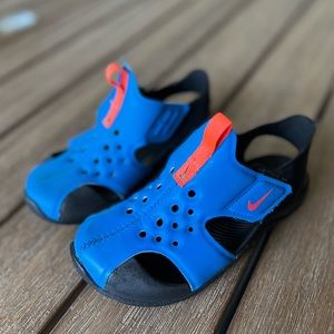 Kids Nike Sandals Size 11c